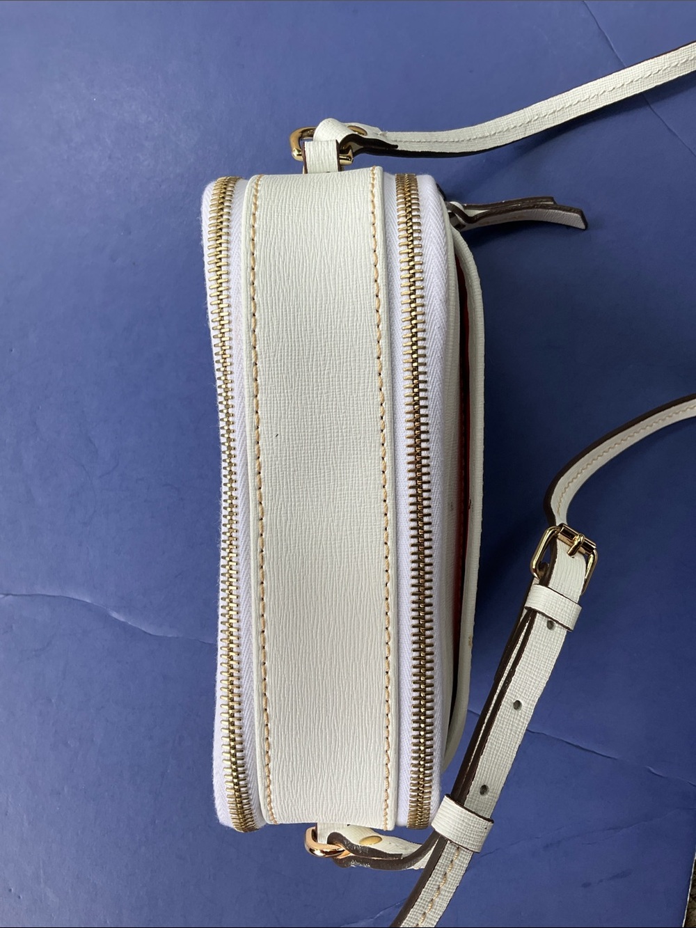Dooney & Bourke small white purse - Picture 5 of 11